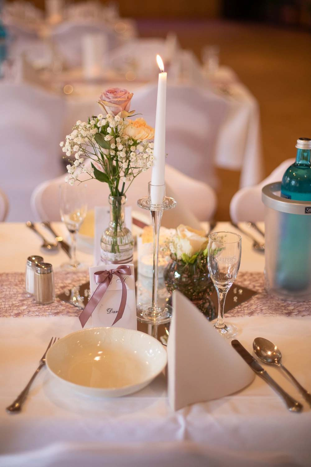 GIORTI - Geschenkeladen - Gastgeschenk-Tischkarte-am-Tisch